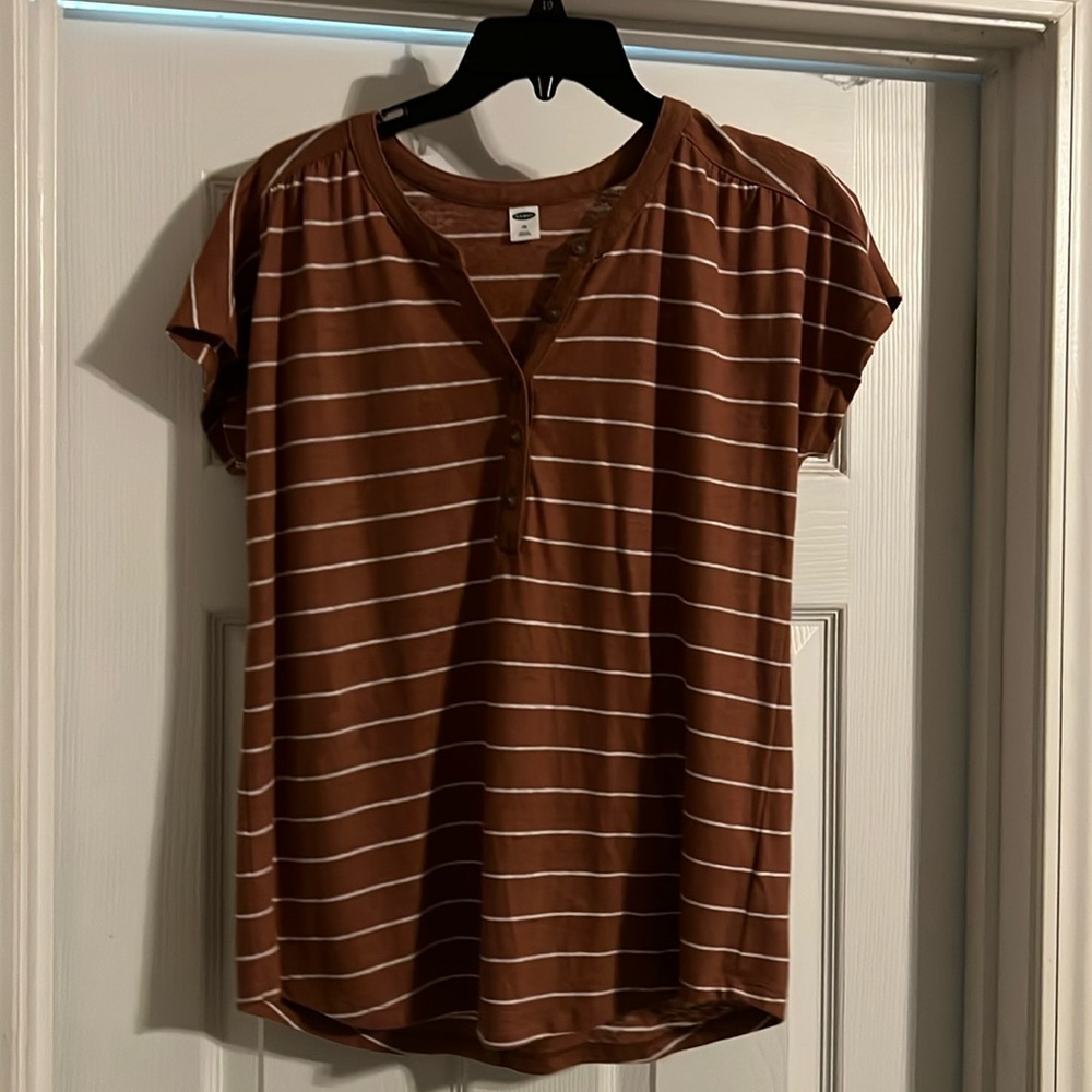 Old Navy top